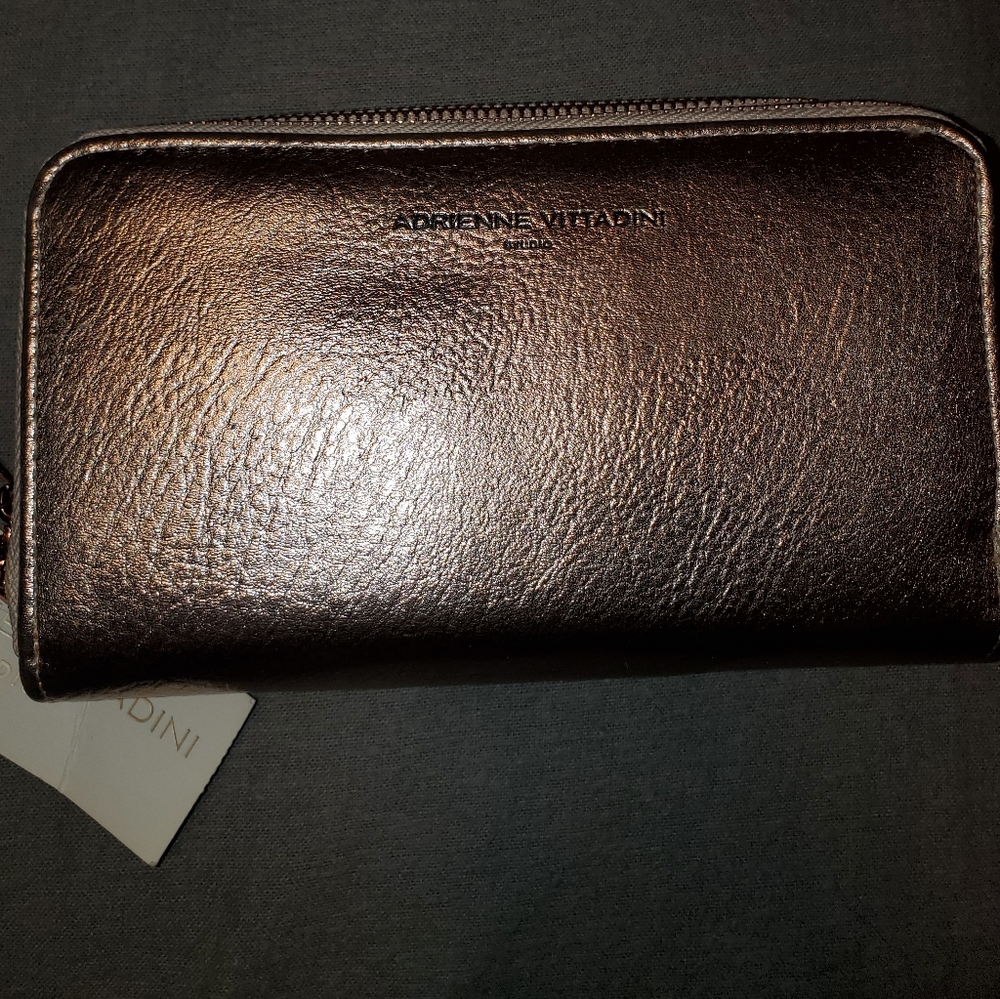 Adrienne Vittadini clutch wallet